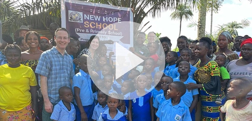 Vorschaubild zum Video "Ein Schulbau in Sierra Leone"